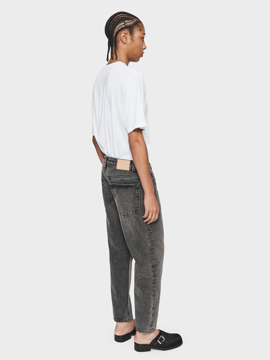 Shorty in Worn Black