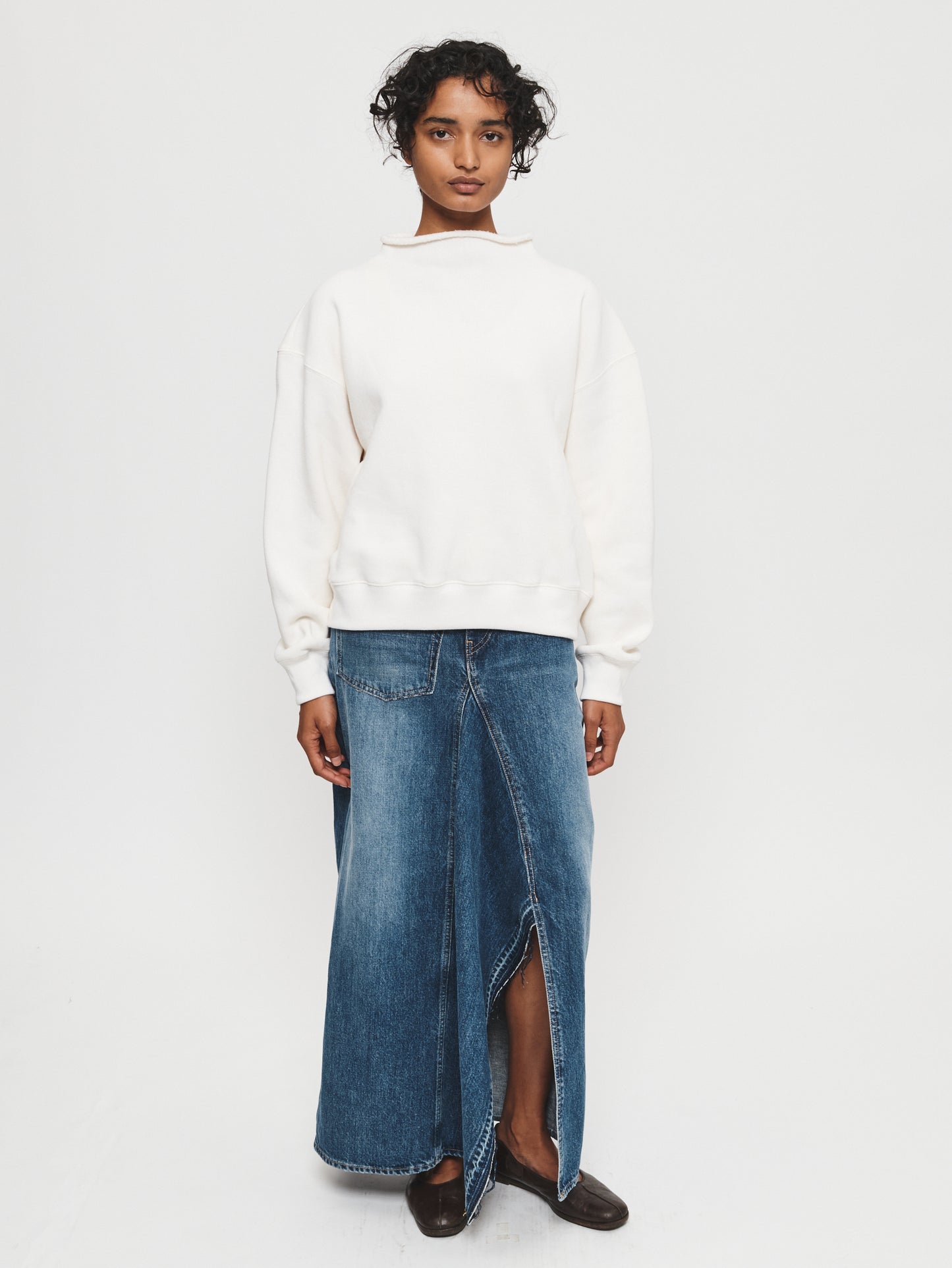Rolled Neck Sweatshirt in Ivory