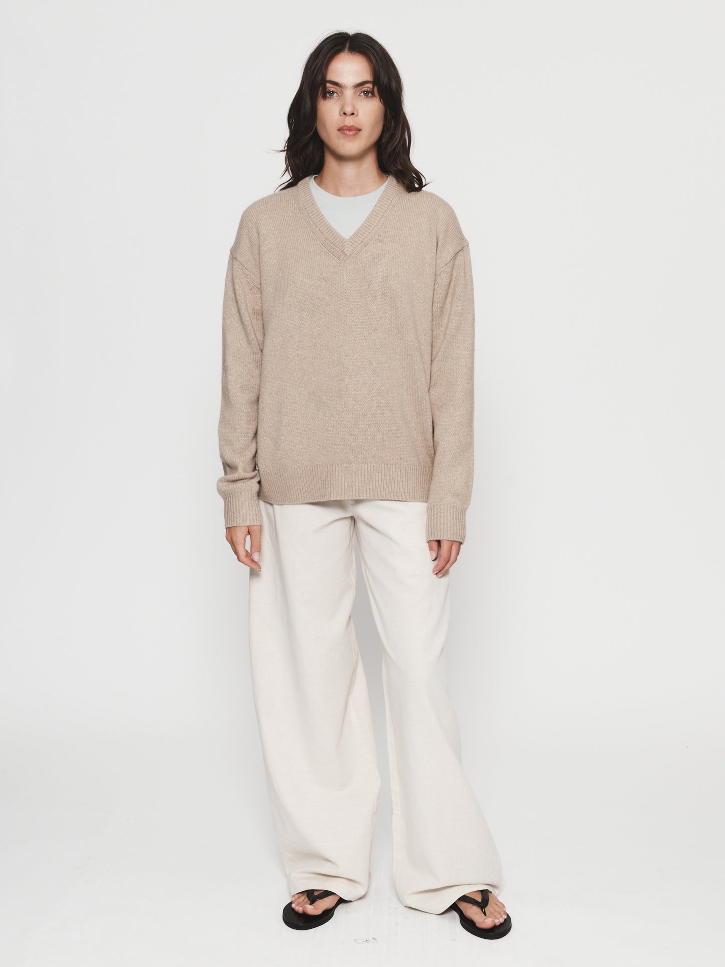 Oversized V-Neck Sand