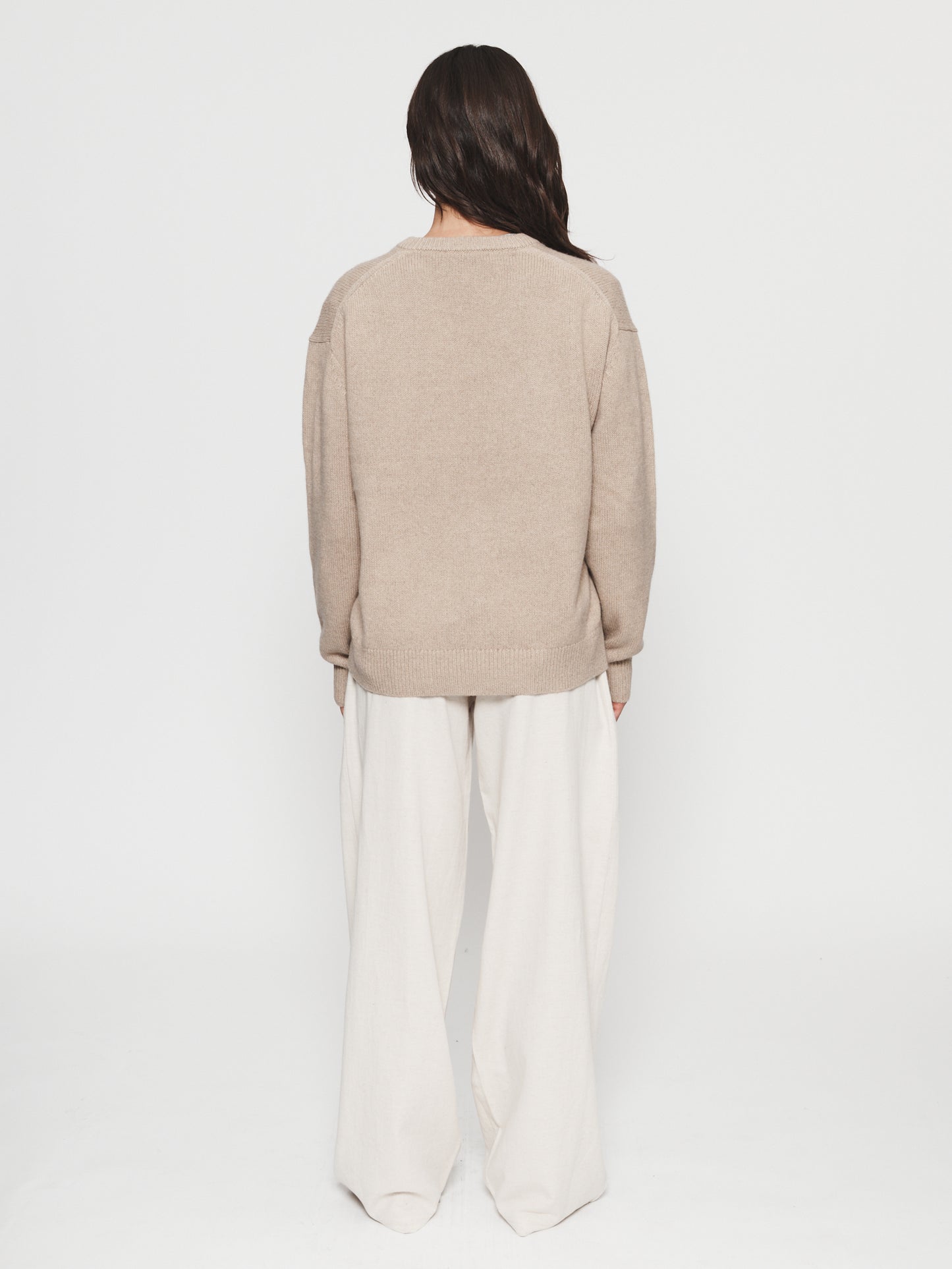 Oversized V-Neck Sand