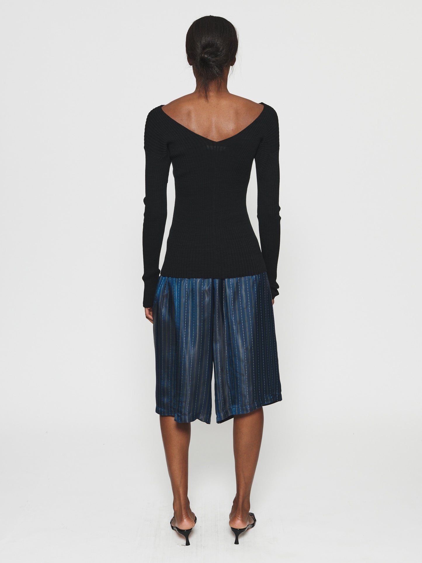 Ribbed Double-V Top Black