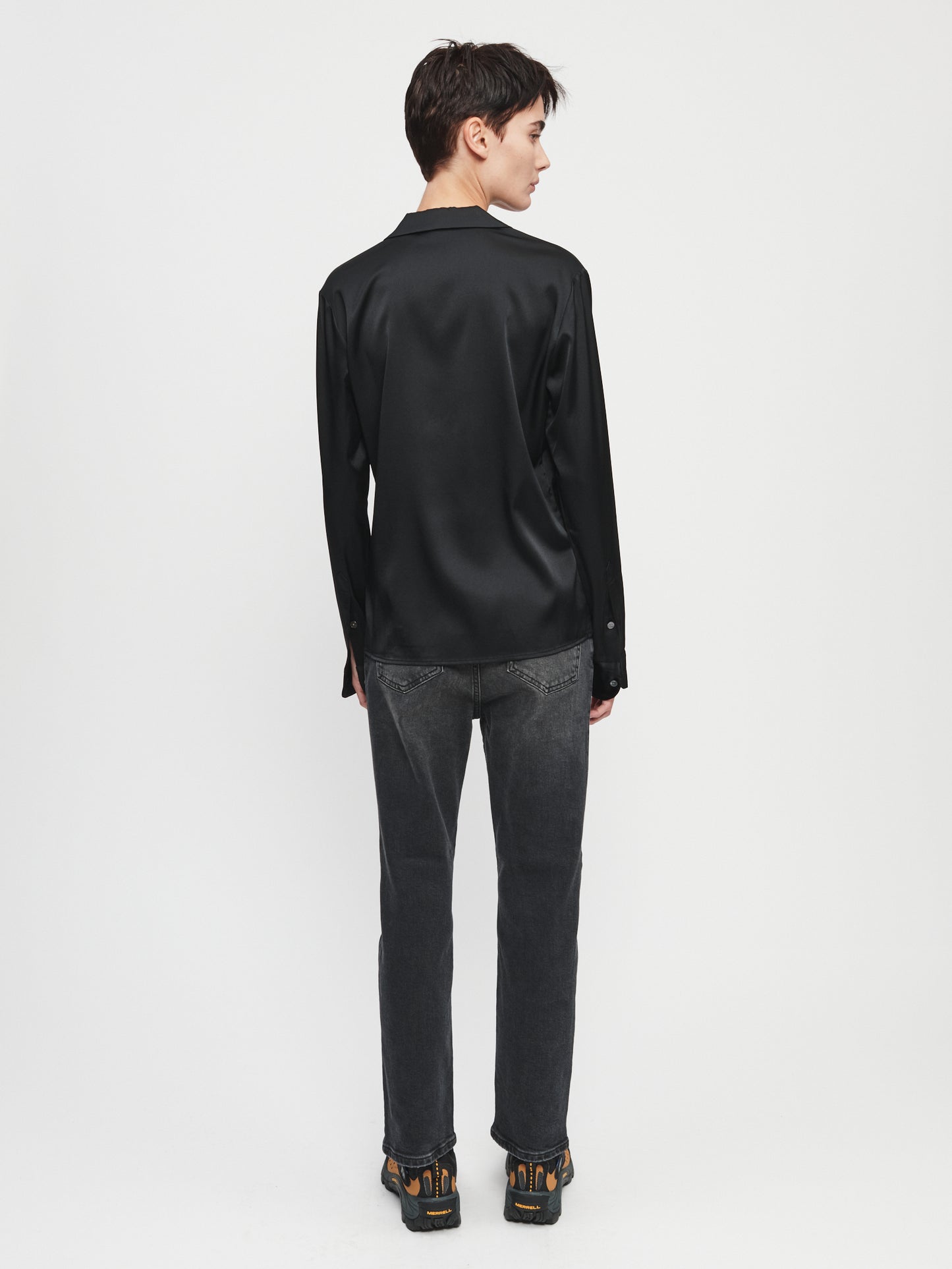 495 Jean in Black Brown