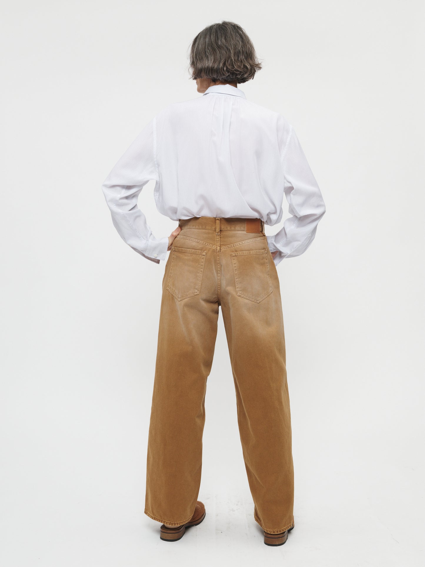 Roomy Jean in Washed Khaki