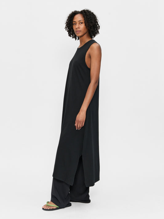 Sleeveless Dress in Jet Black