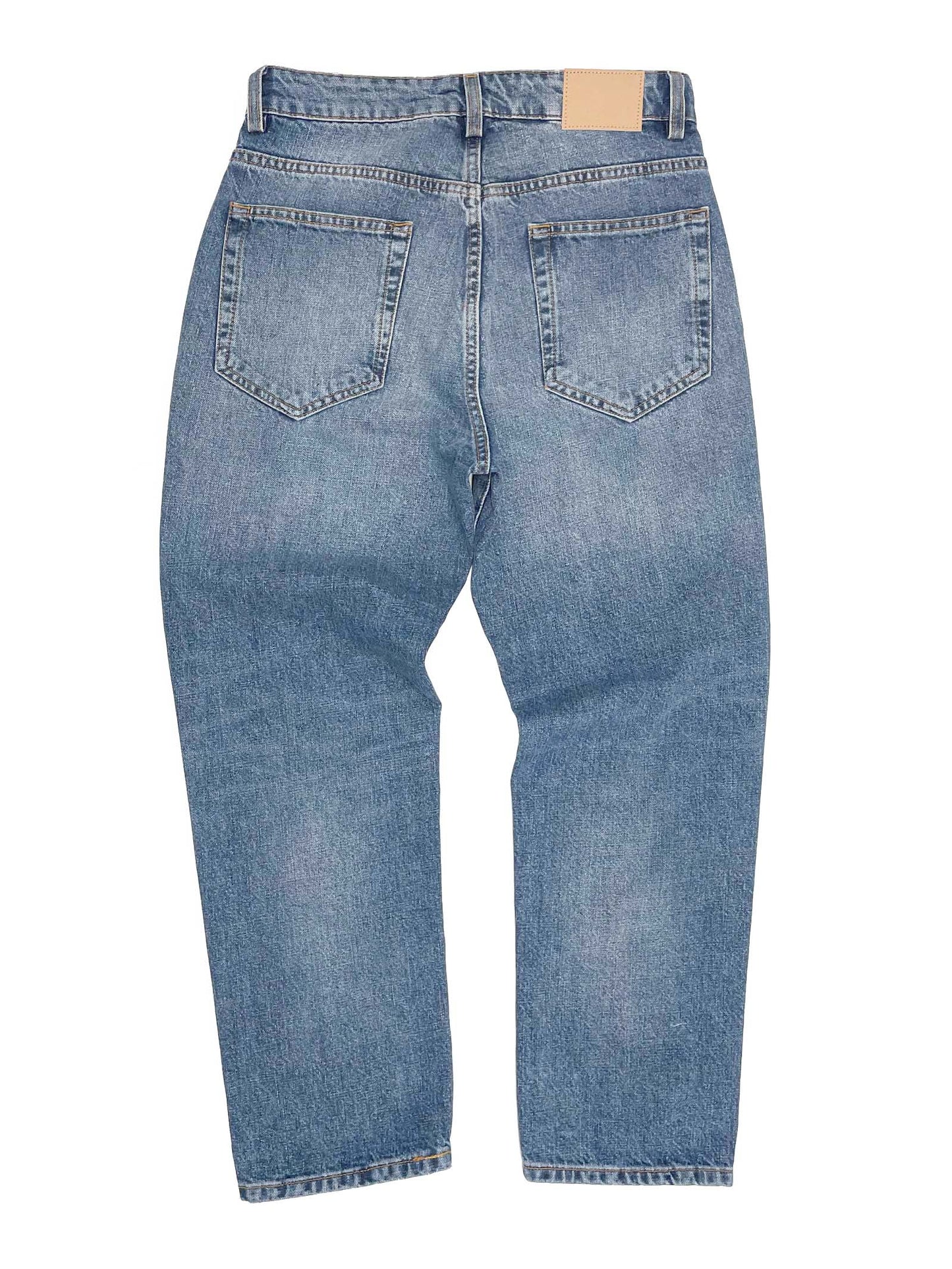 Shorty in Light Worn