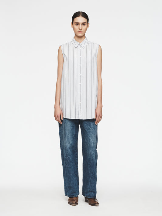 Sleeveless Buttondown Shirt in Light Blue/Navy Stripe