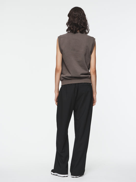 Sleeveless Sweatshirt in Washed Bark