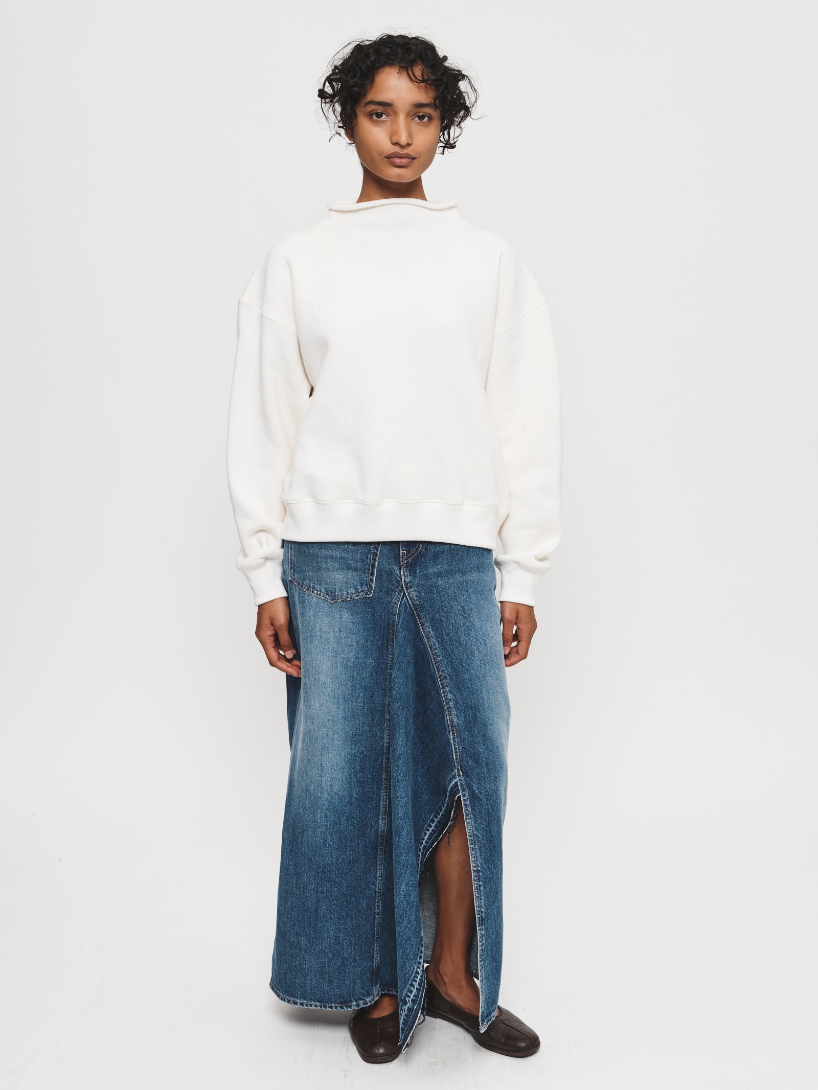 Rolled Neck Sweatshirt in Ivory