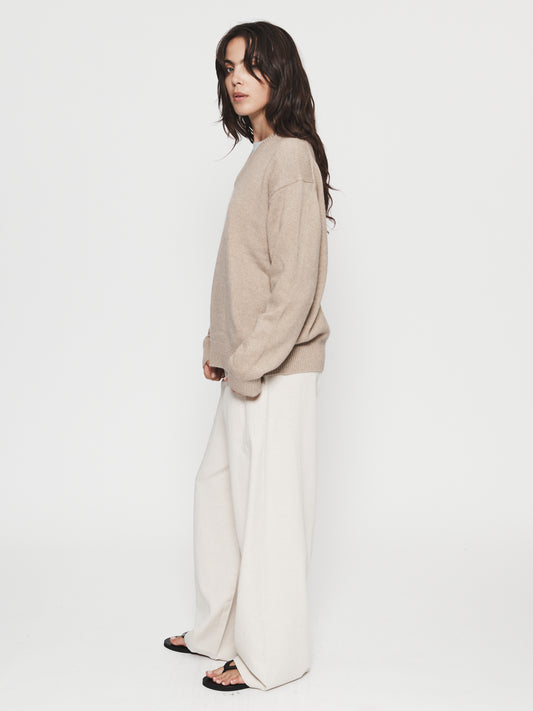 Oversized V-Neck Sand