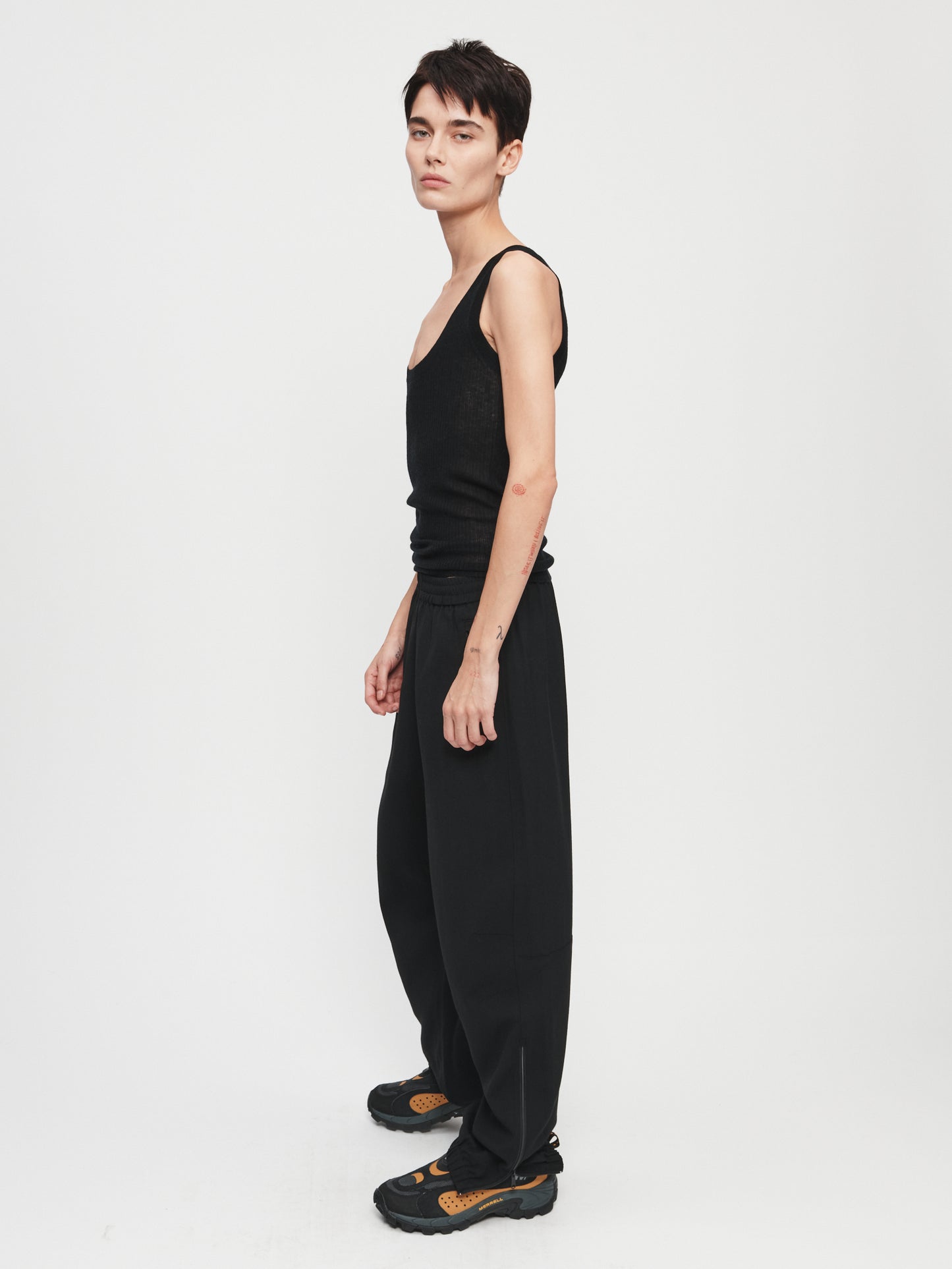 Skinny Scoop Tank in Black