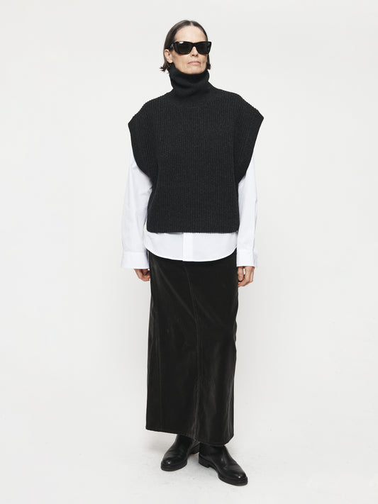 T-Neck Vest Charcoal