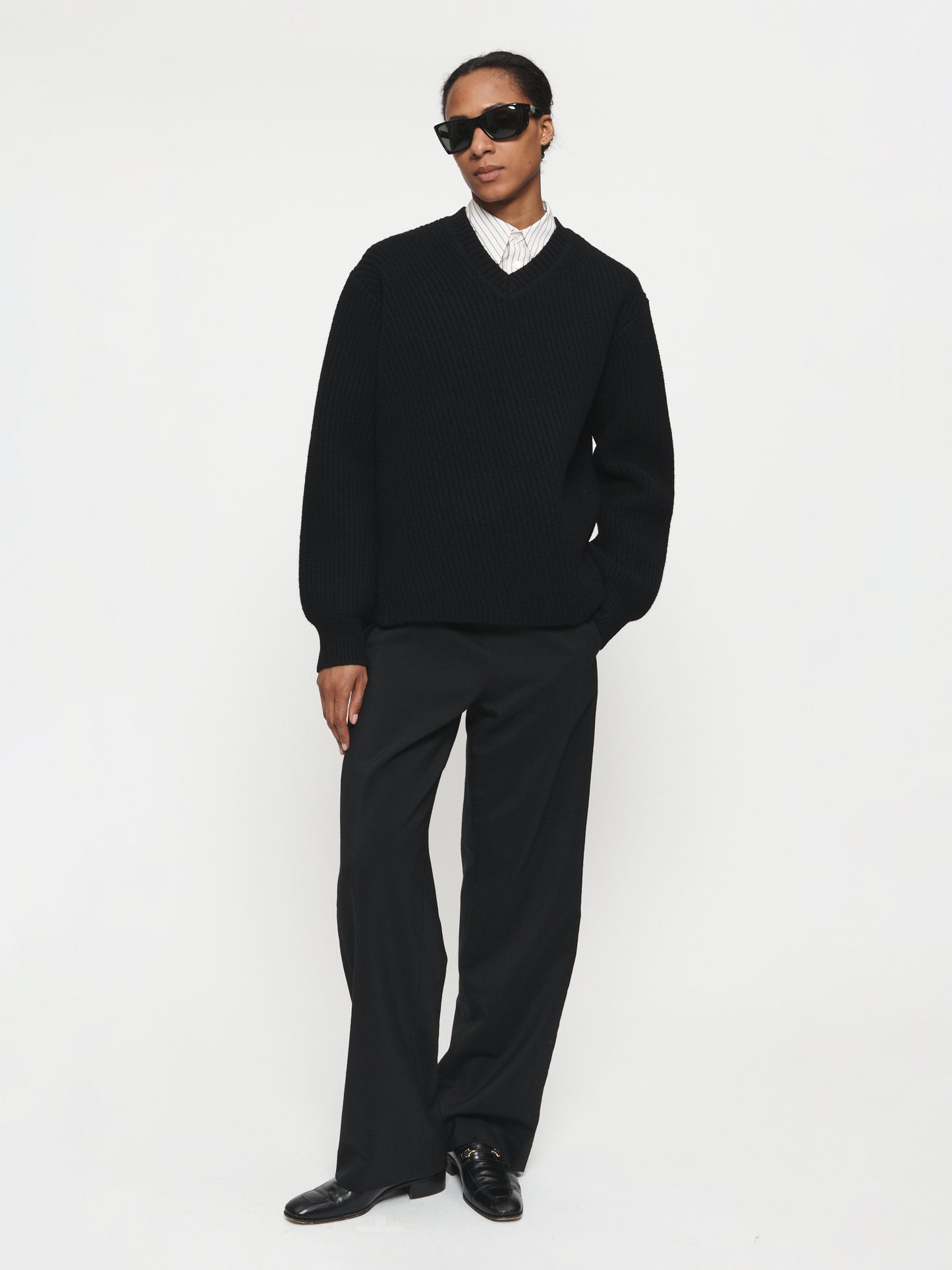 Angled Rib V-Neck Black