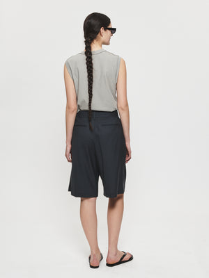 3-Pleat Short in Asphalt