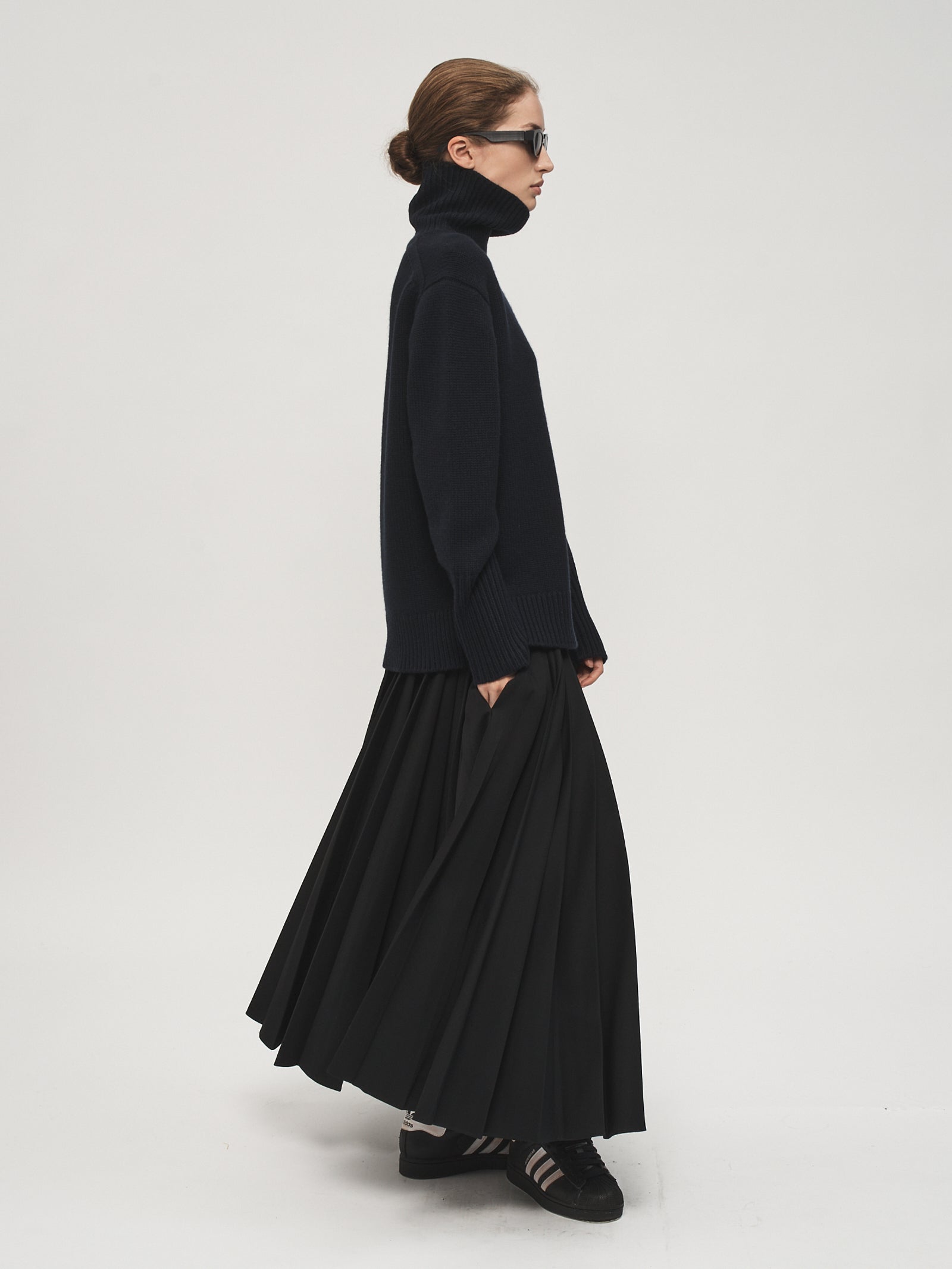 Pull-On Pleated Skirt Black – 6397