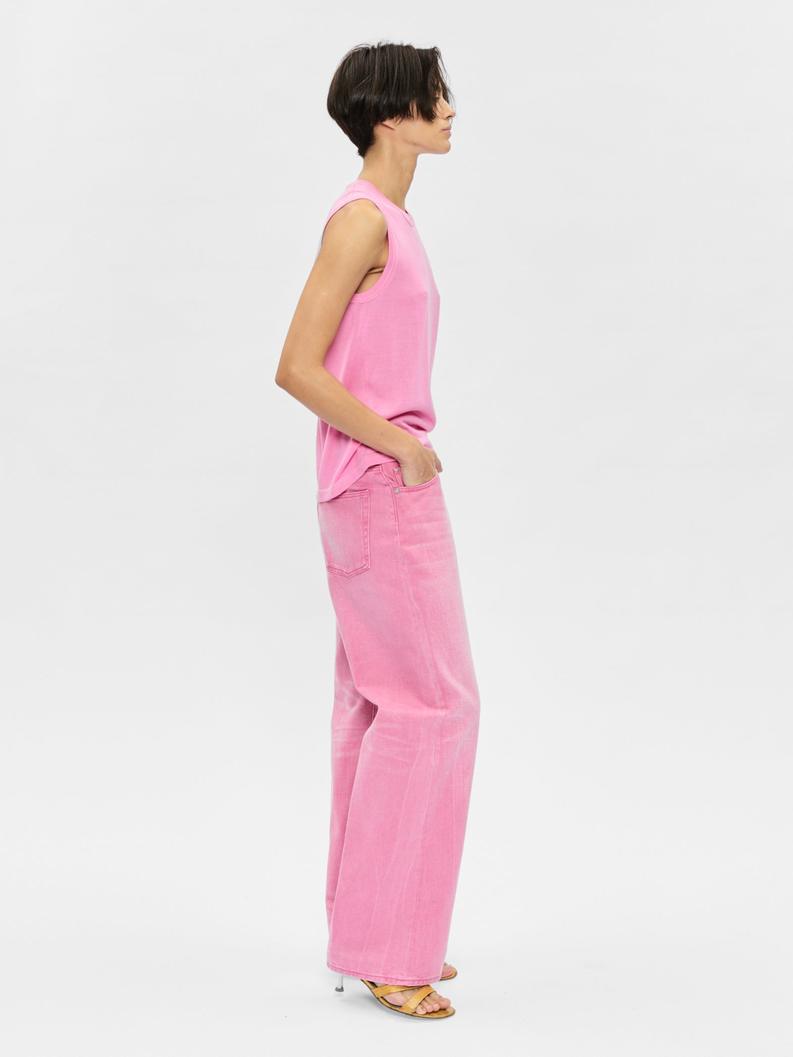 Wide Jean Orchid – 6397