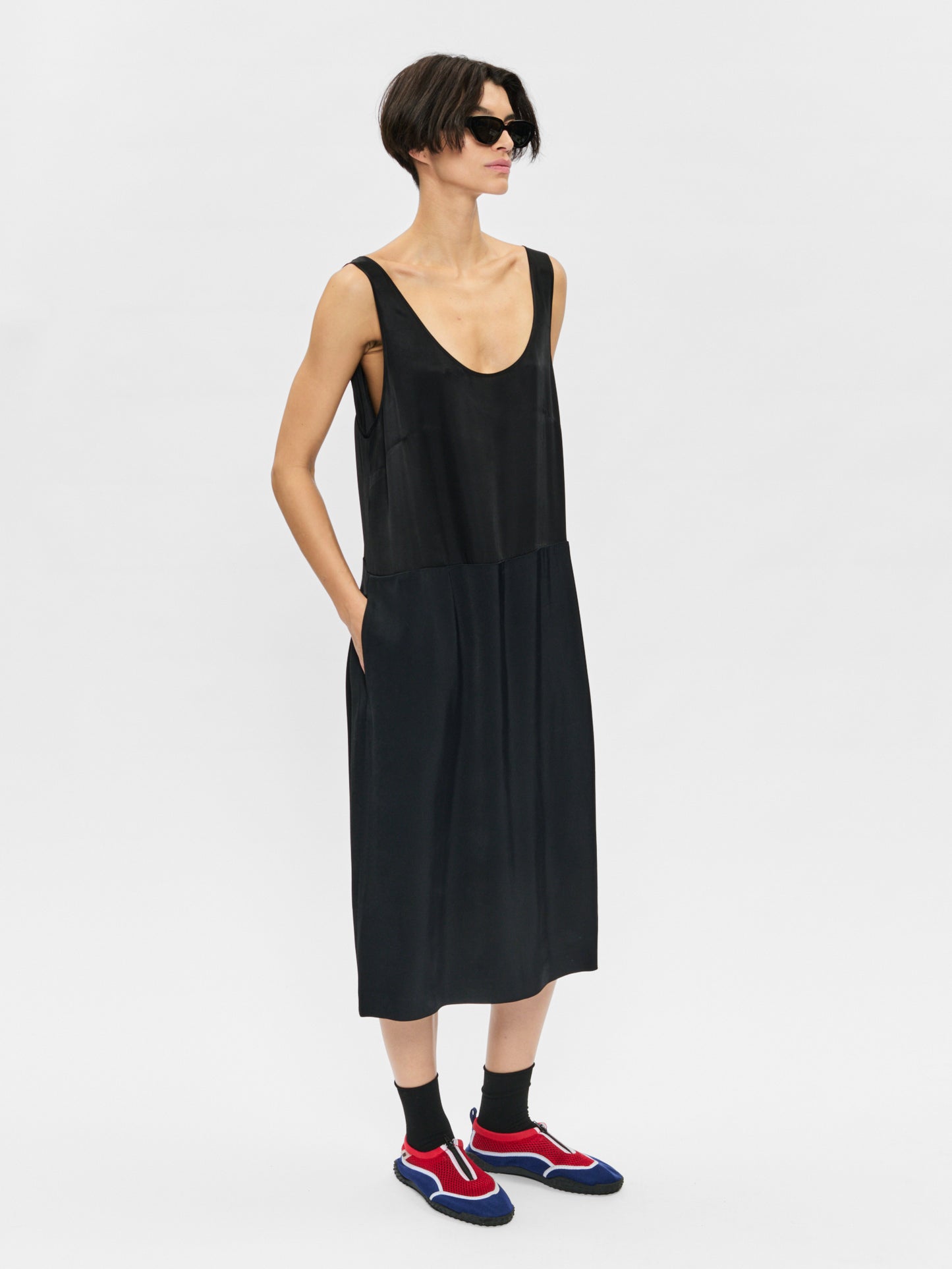Weighted Scoop Dress Jet