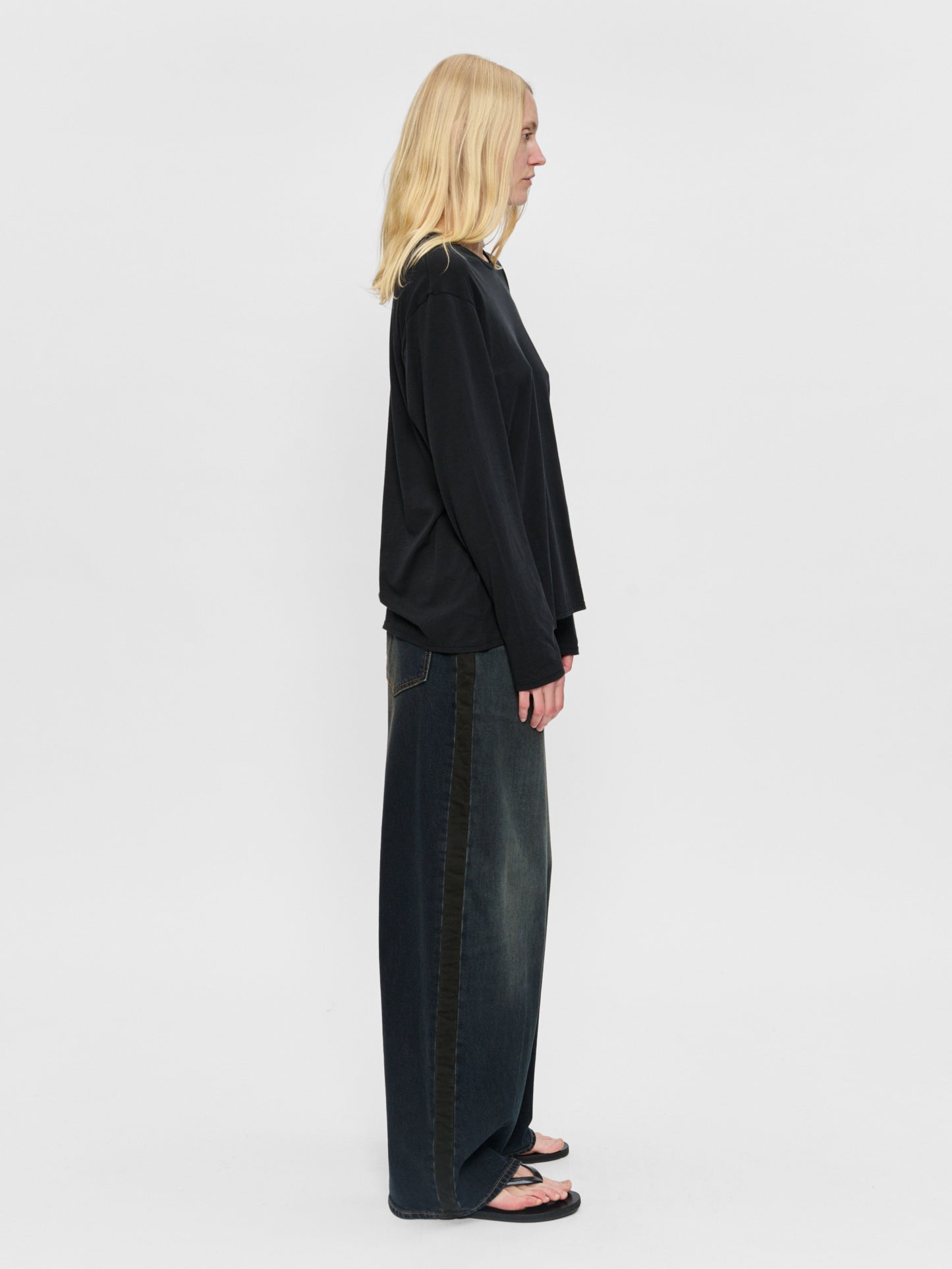 Tuxedo Roomy Mojave with Black Stripe