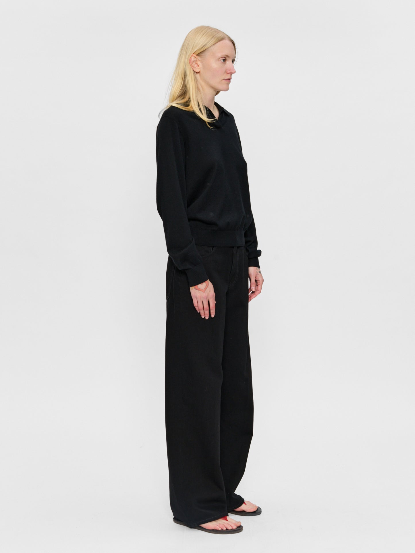 Wide Jean in Stay Black