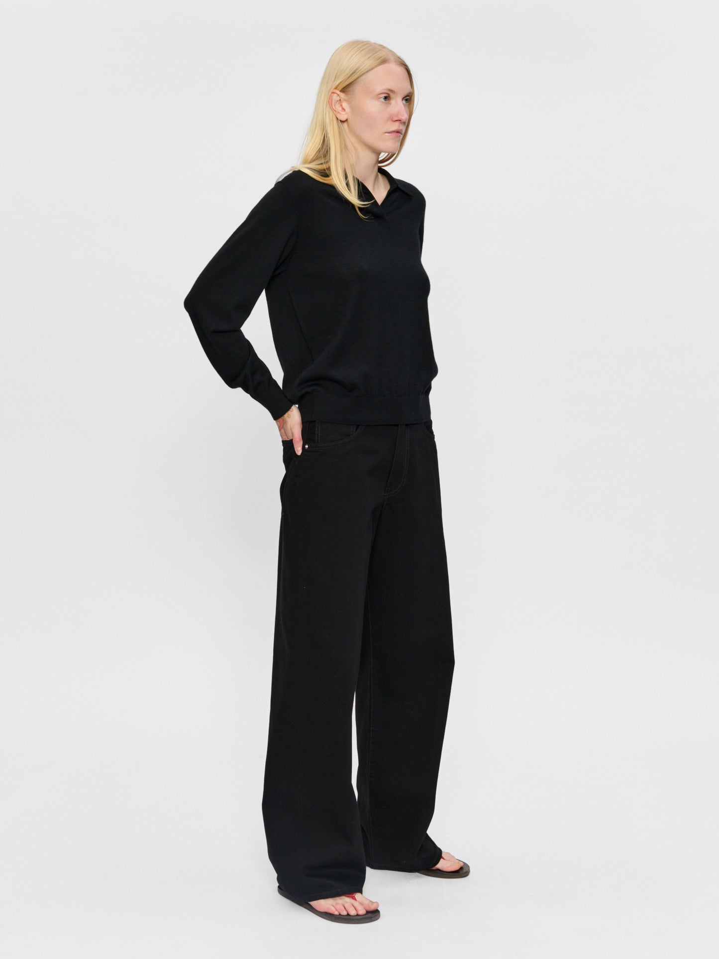 Wide Jean in Stay Black