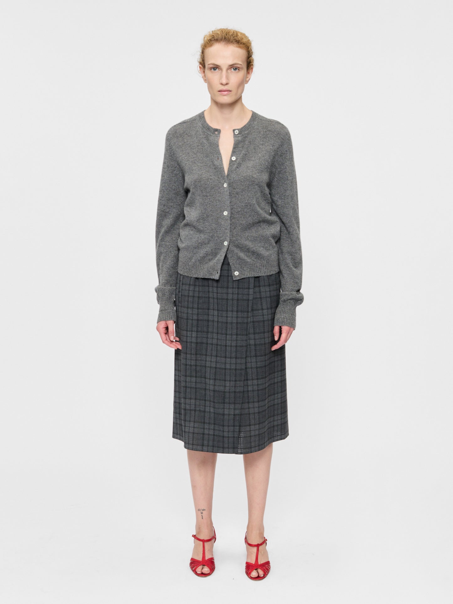 Crew Cardigan Iron