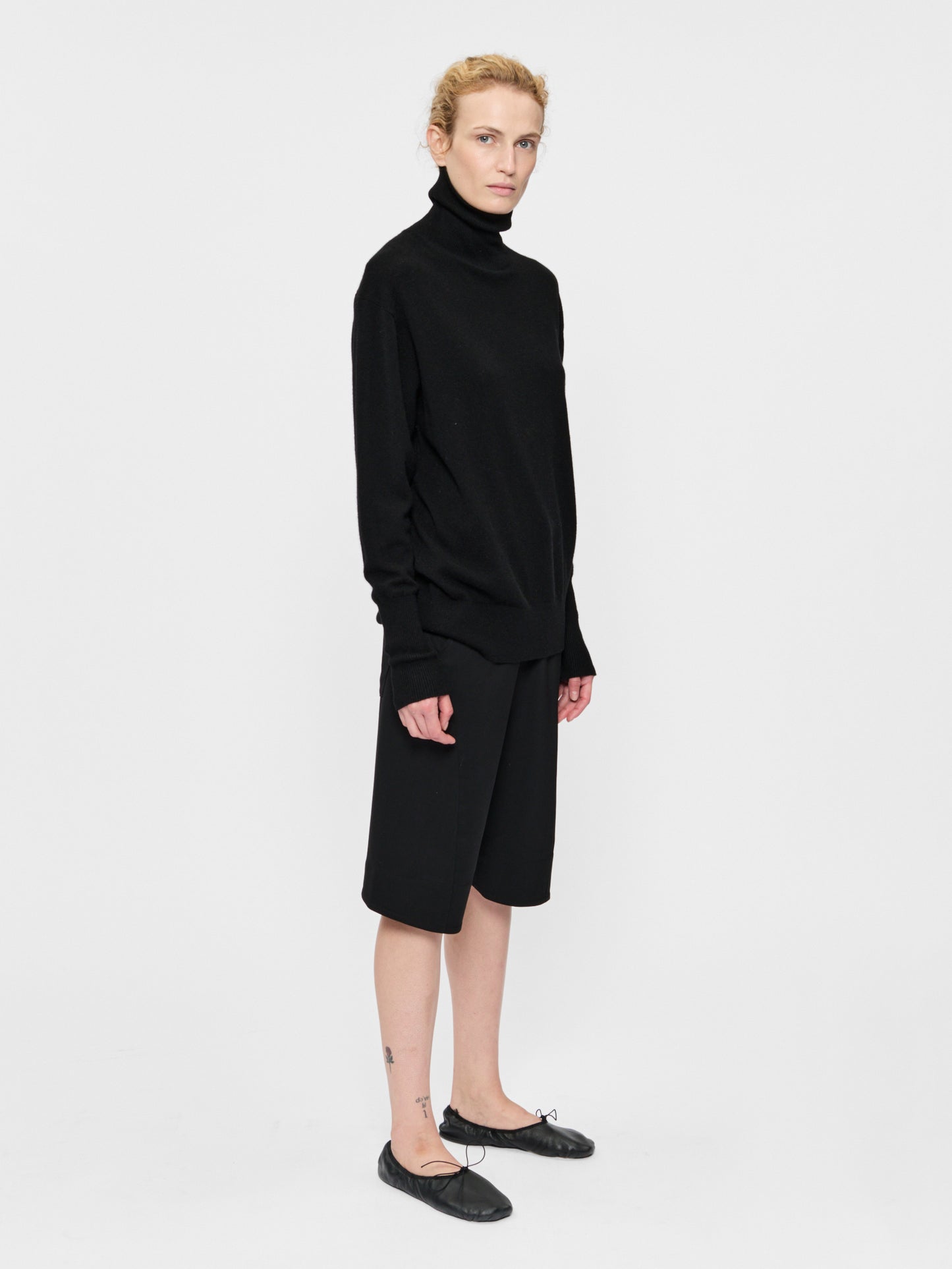 Slouchy Turtleneck Black