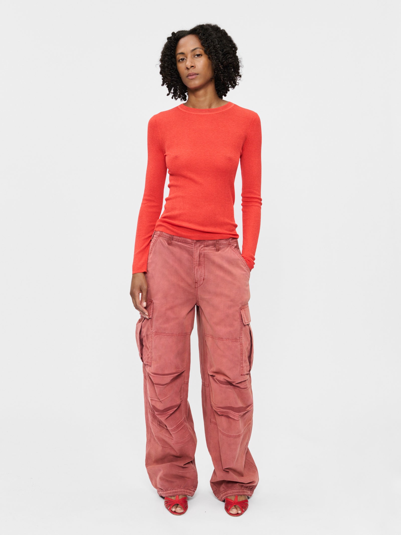 6397 - Ready to wear womens collection of essentials