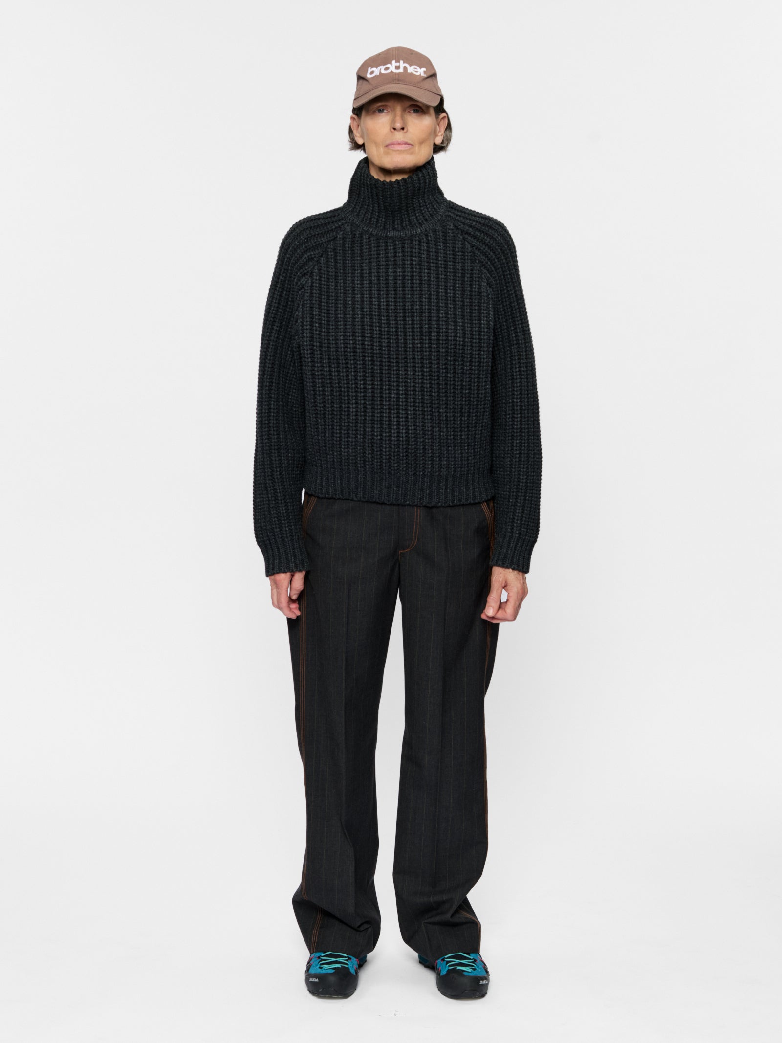 6397 Barn Sweater Graphite