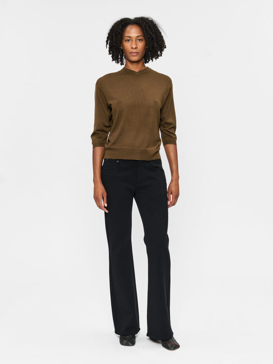Elbow V-Neck Ebony