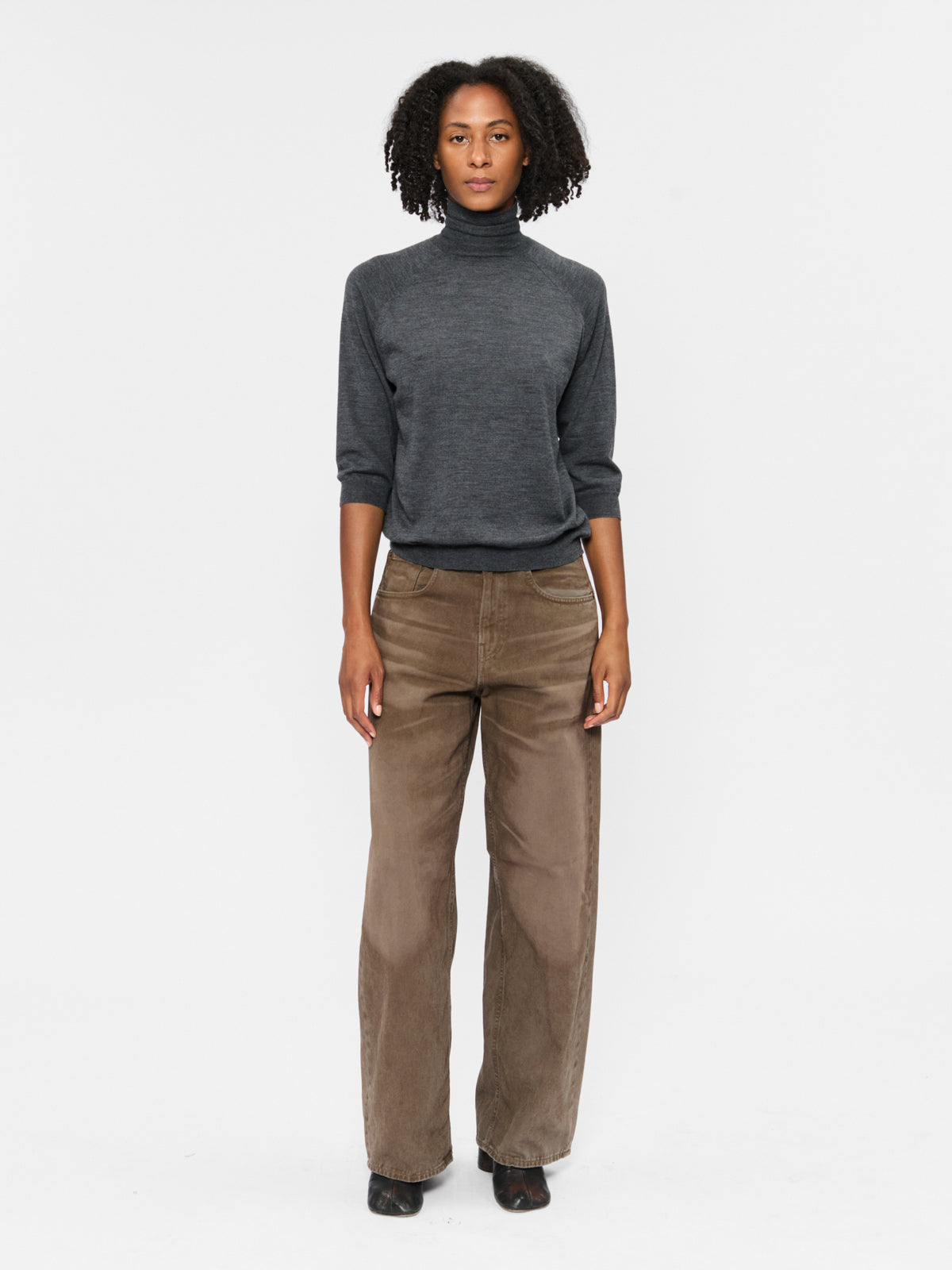 Elbow Sleeve Turtle Neck Graphite