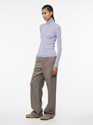 Ribbed T-Neck in Lilac