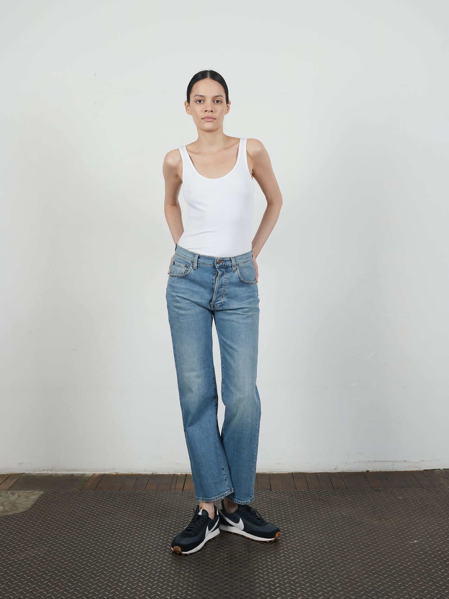 495 Jean in Stone Wash Blue