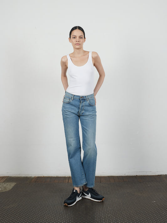 495 Jean in Stone Wash Blue