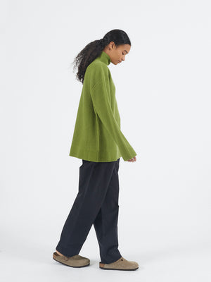 Ribbed Mockneck in Grass