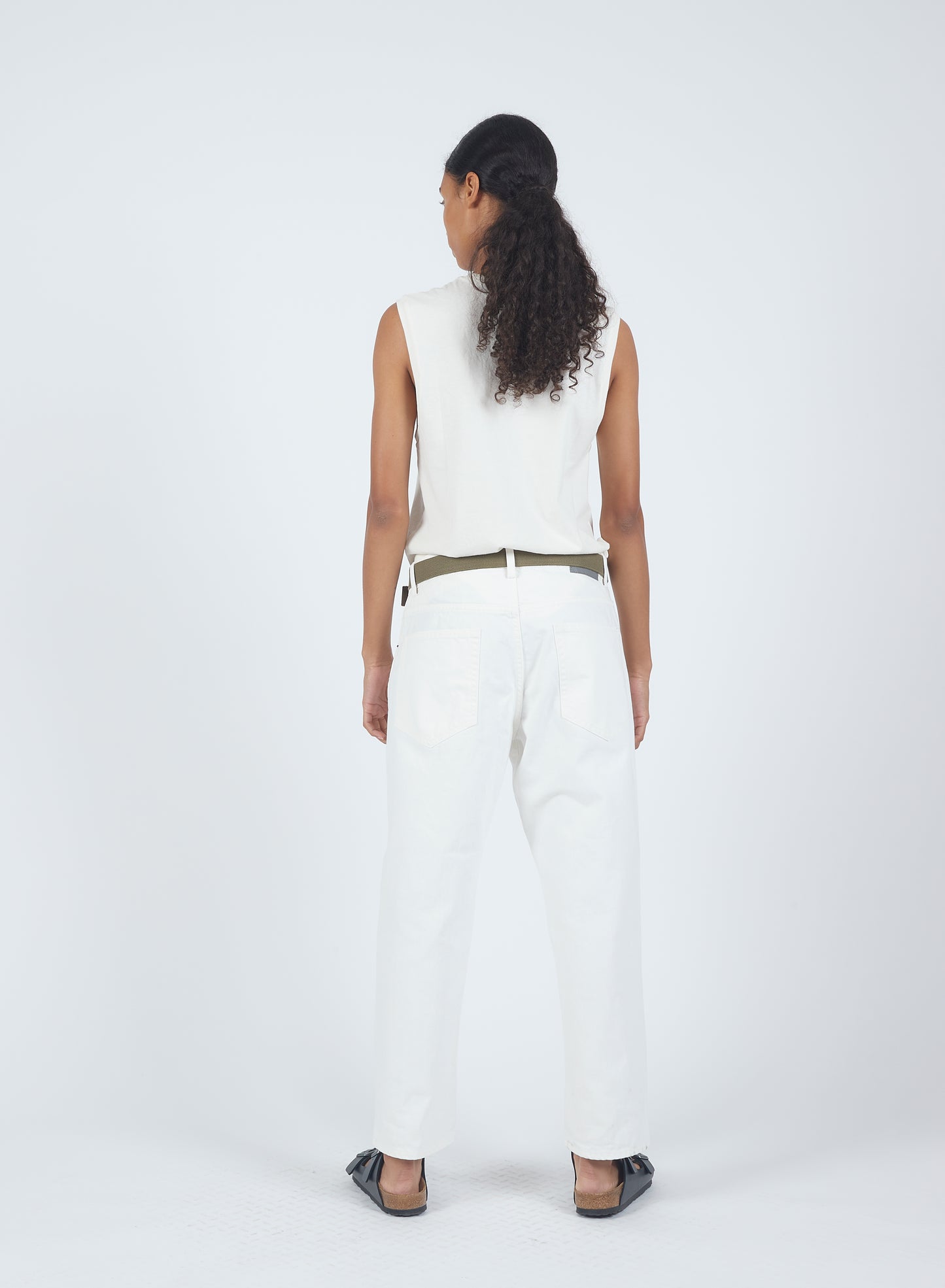 Shorty in White